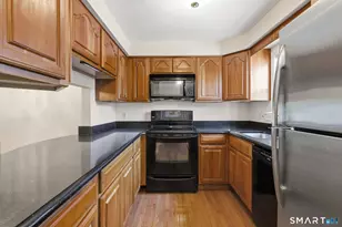 246 Metacomet Dr, Meriden, CT 06450 - Photo 6