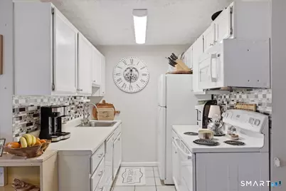 300 Meridian Street #H, Groton, CT 06340 - Photo 10