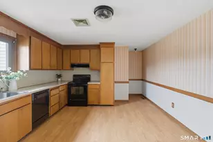 1301 Summer Hill Dr, South Windsor, CT 06074 - Photo 6
