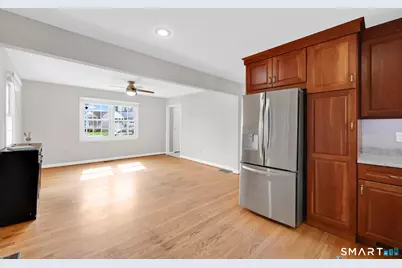 107 Harmund Place, Wethersfield, CT 06109 - Photo 8