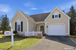 1 Magnolia Cir, Farmington, CT 06032 - Photo 2