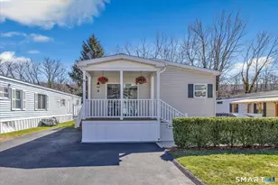 8 Woodland Park, Shelton, CT 06484 - Photo 2