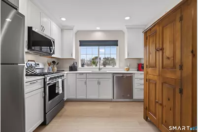 560 Silver Sands Road #904, East Haven, CT 06512 - Photo 12