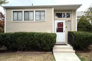 92 Shepards Knoll Dr, Hamden, CT 06514 - Photo 1