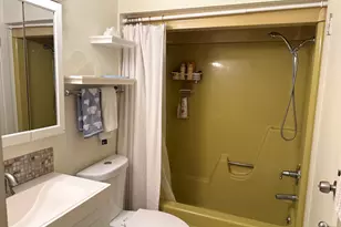 92 Shepards Knoll Dr, Hamden, CT 06514 - Photo 20