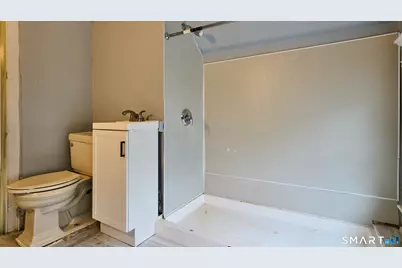 181 Buckingham Street, Waterbury, CT 06710 - Photo 34