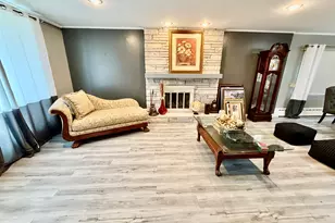 40 Robert St, Waterbury, CT 06710 - Photo 8