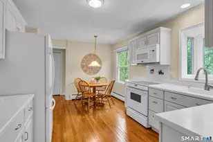 200 Whitethorn Dr, Guilford, CT 06437 - Photo 10