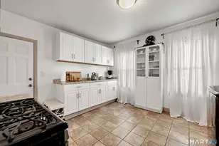 112 Austin St, New Britain, CT 06051 - Photo 6