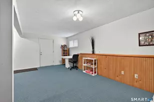 196 Apache Ln, Stratford, CT 06614 - Photo 32