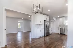 5 Lindsley Pl, Stratford, CT 06614 - Photo 12