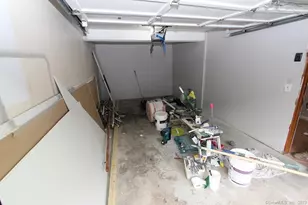 1400 Meriden Rd, Waterbury, CT 06705 - Photo 20