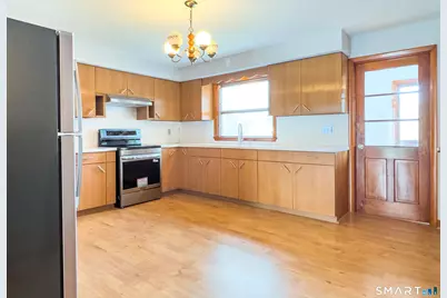 84 Everitt Street, Waterbury, CT 06704 - Photo 6