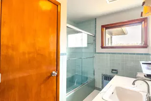 84 Everitt St, Waterbury, CT 06704 - Photo 12