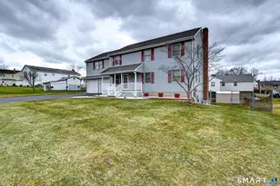 55 Rutledge Rd, Wethersfield, CT 06109 - Photo 2