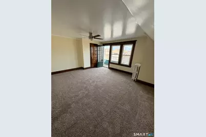 689 Maplewood Avenue, Bridgeport, CT 06605 - Photo 10