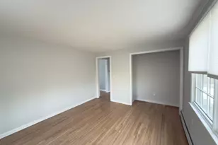 23 Country Village Ln, Clinton, CT 06413 - Photo 12