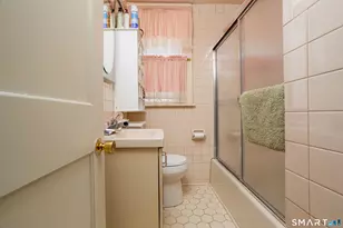 109 Oaklawn Ave, Stamford, CT 06905 - Photo 16