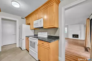 428 Heritage Vlg, Southbury, CT 06488 - Photo 10