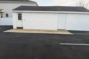 85 Avery St, Stamford, CT 06902 - Photo 26