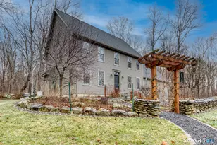 153 Mansfield Rd, Ashford, CT 06278 - Photo 2