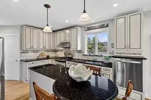 131 Norwood Ave, New London, CT 06320 - Photo 14