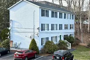 73 Cedar St, Norwich, CT 06360 - Photo 2