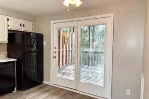 73 Cedar St, Norwich, CT 06360 - Photo 8