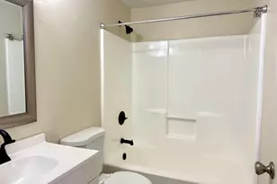 73 Cedar St, Norwich, CT 06360 - Photo 10