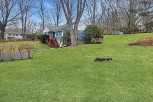 46 Card St, Lebanon, CT 06249 - Photo 2