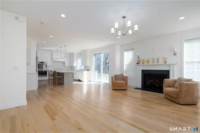 112 Stallion Drive, Glastonbury, CT 06033 - Photo 2