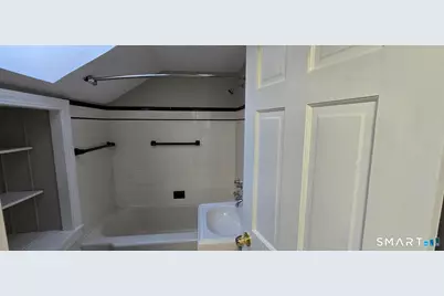 86 Vibberts Avenue, New Britain, CT 06051 - Photo 24