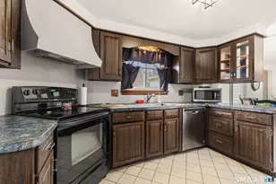 215 Wesley St, Waterbury, CT 06708 - Photo 4