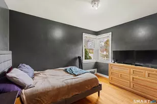 215 Wesley St, Waterbury, CT 06708 - Photo 8