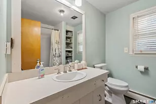 215 Wesley St, Waterbury, CT 06708 - Photo 12