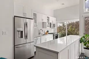 64 Southport Woods Drive, Fairfield, CT 06890 - Photo 10