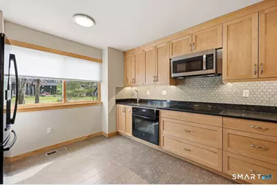 70 Conestoga Way #70, Glastonbury, CT 06033 - Photo 4