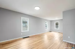 20 George St, Naugatuck, CT 06770 - Photo 4