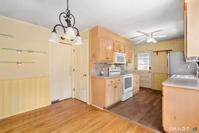 215 Monroe Street, East Hartford, CT 06118 - Photo 12