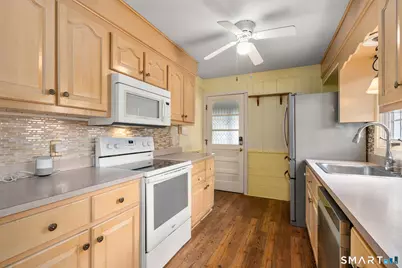 215 Monroe Street, East Hartford, CT 06118 - Photo 14