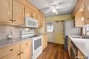 215 Monroe St, East Hartford, CT 06118 - Photo 14