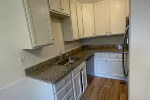 372 Knapps Hwy, Fairfield, CT 06825 - Photo 8