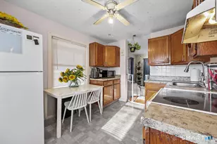 4 Hilltop Rd, New Haven, CT 06515 - Photo 6