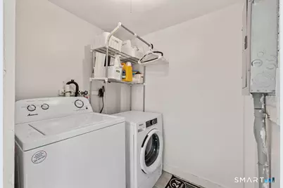 4 Hilltop Road, New Haven, CT 06515 - Photo 8