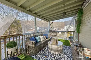 4 Hilltop Rd, New Haven, CT 06515 - Photo 16