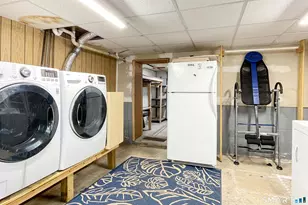 399 W Woods Rd, Hamden, CT 06518 - Photo 28