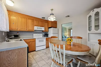 115 College Avenue, Southington, CT 06489 - Photo 14