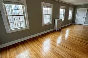 23 Rowsley St, Bridgeport, CT 06605 - Photo 2