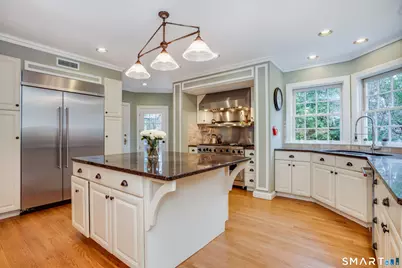 26 Fernwood Road, West Hartford, CT 06119 - Photo 10