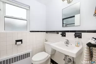 40 Arnold Way, West Hartford, CT 06119 - Photo 12